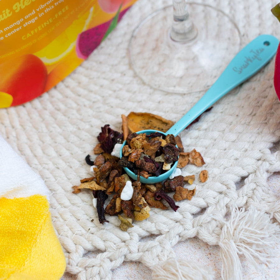 Snarky Tea 60g Mango Dragonfruit Lemonade fruit herbal blend packaging with colorful design on a white background