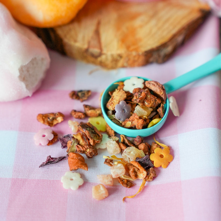 A whitebox of Mochi Flowers in a 60G bag